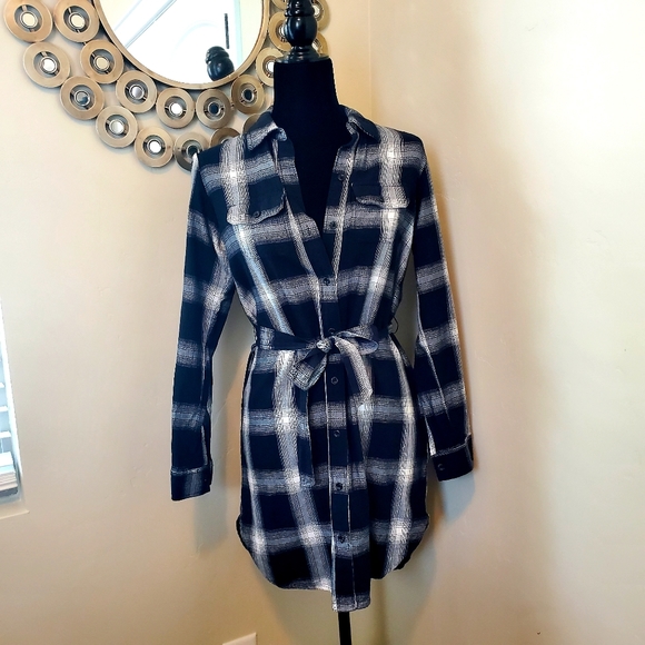 Universal Threads Plaid Shirt-dress, XS - Picture 6 of 7